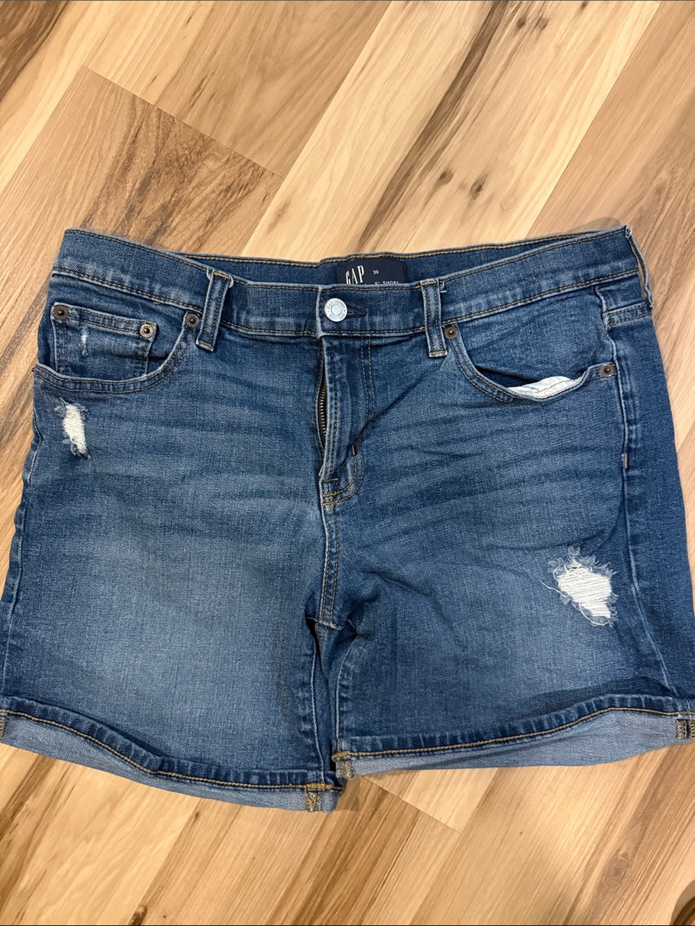 GAP Women's Distressed Dark Blue Denim Jean Shorts 5inch